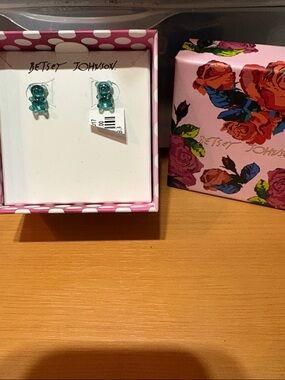 Betsey Johnson Teal Bear Stud Earrings in Shiny Teal